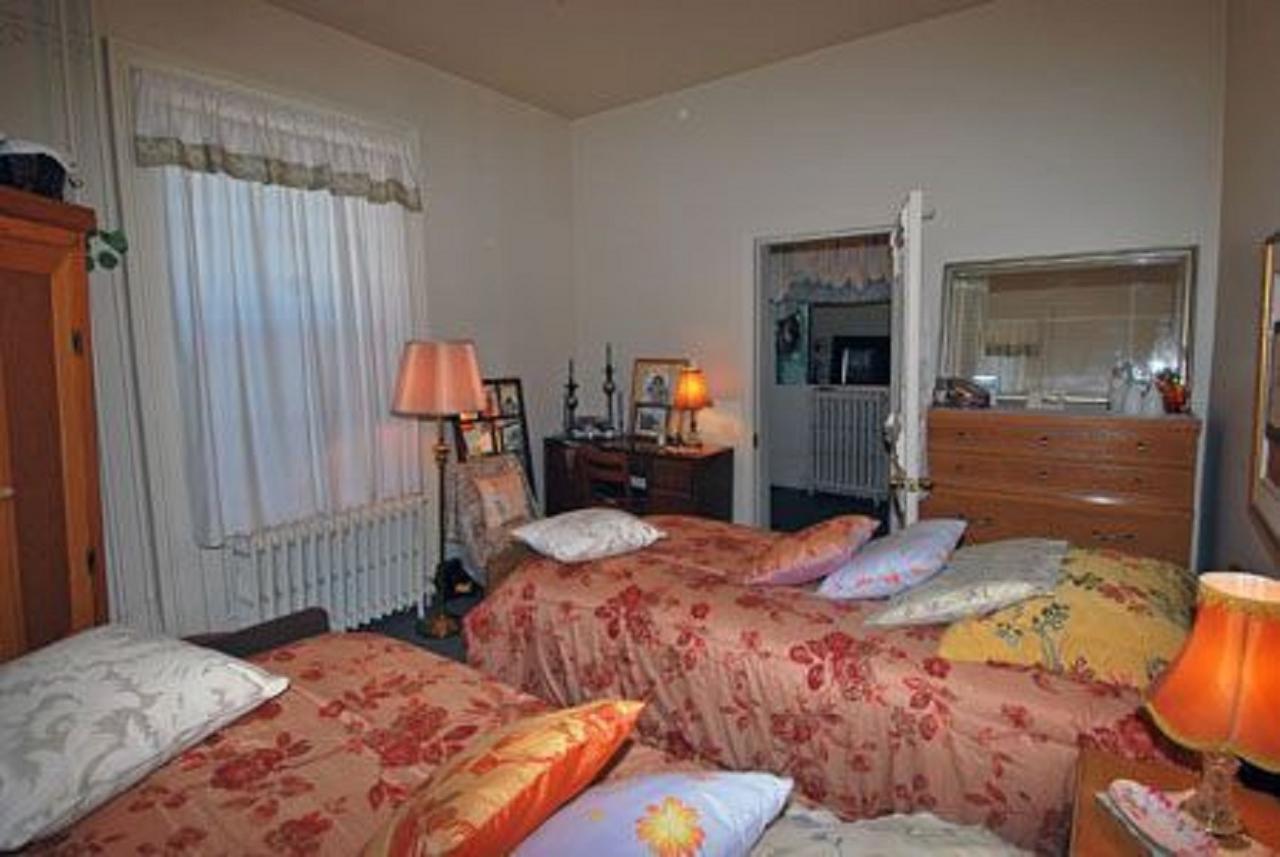 Sommerville Court Motel Bed & Breakfast Lucknow ภายนอก รูปภาพ